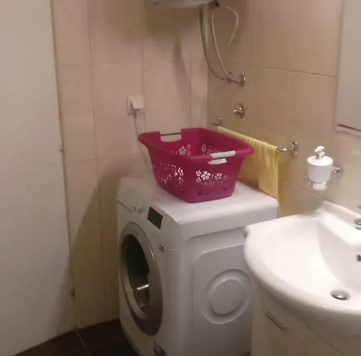 Nora 杜布罗夫尼克