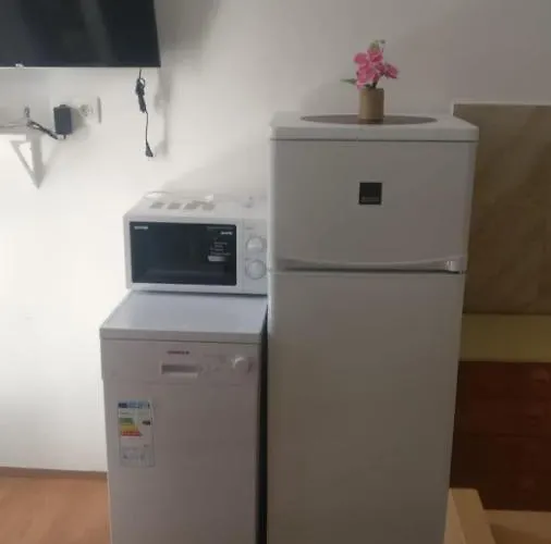 Nora 杜布罗夫尼克