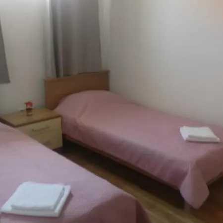 Nora 杜布罗夫尼克